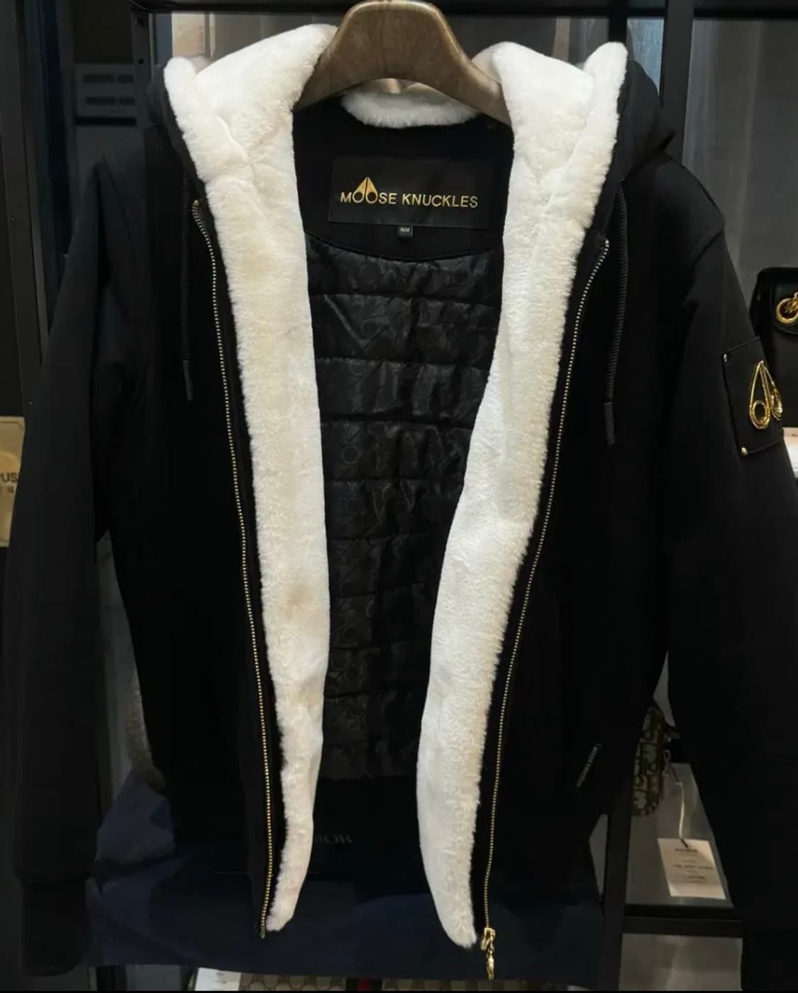 [급] 무스너클 금장 버니스웨터 여성 블랙 상품이미지2