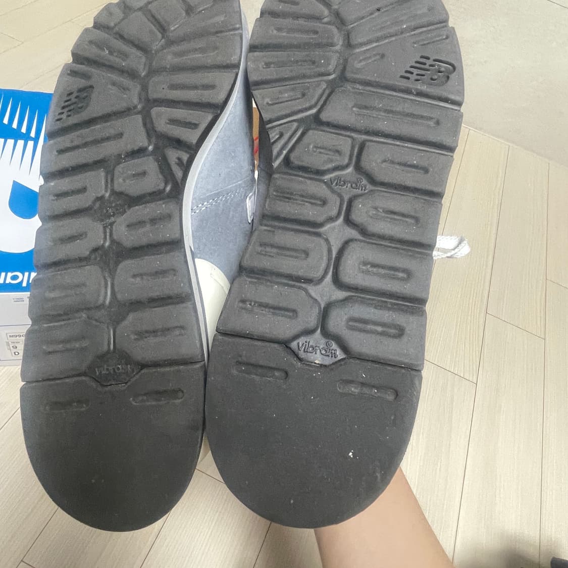 990v1 270 40주년 레드탭 상품이미지8