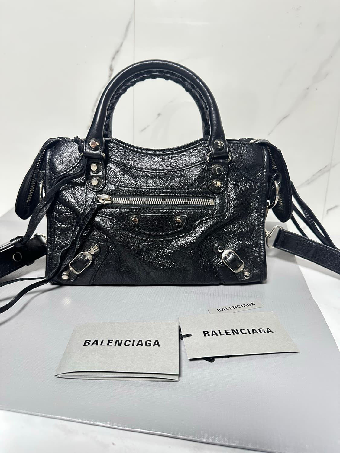 [SA급 정품] 발렌시아가 시티 모터백 미니 블랙 상품이미지1