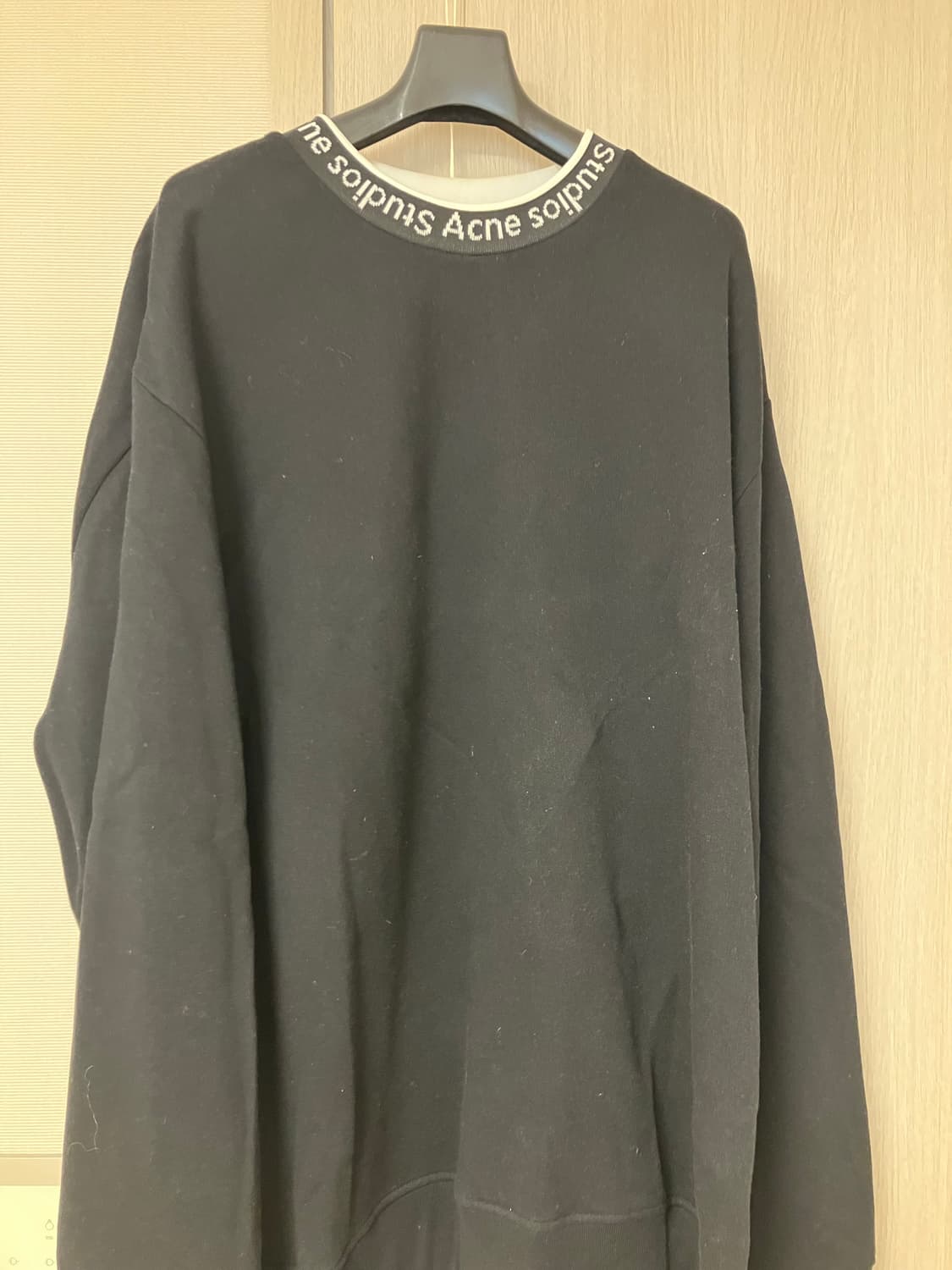 아크네 맨투맨 상품이미지1