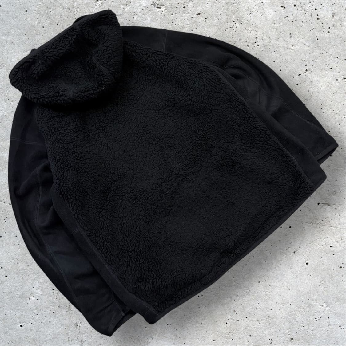 [S] 유니클로 화이트마운티니어링 후리스 후드 집업 블랙 C28 상품이미지2