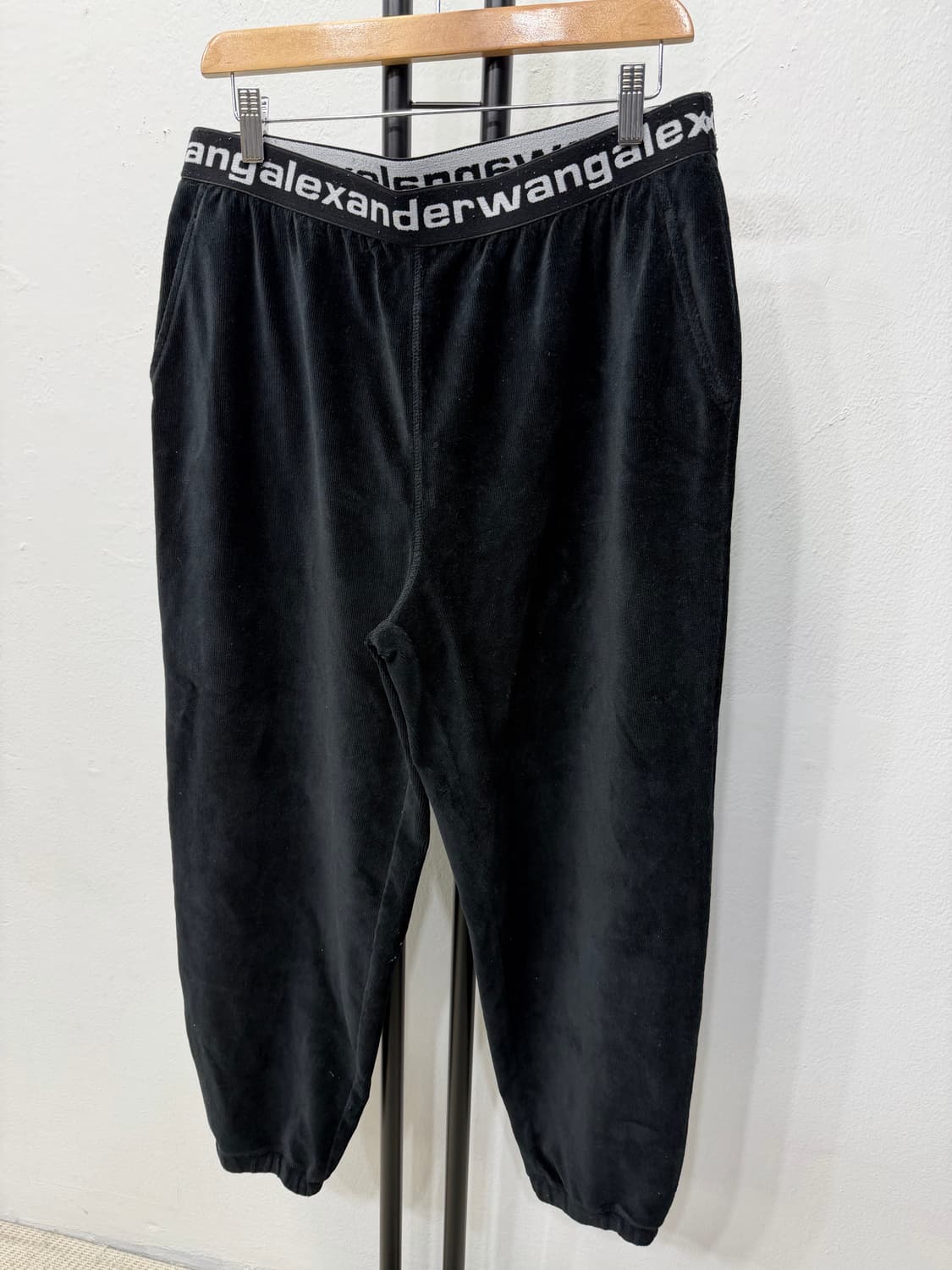 정품) 알렉산더왕 블랙 벨벳 스웻팬츠 L 상품이미지3