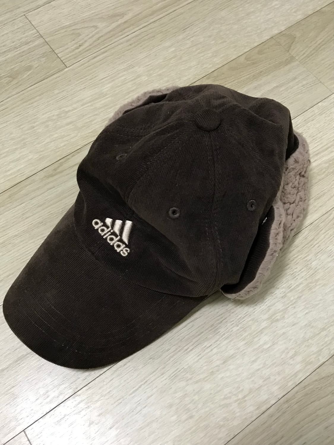 아디다스 뽀글이 코듀로이 모자 상품이미지2