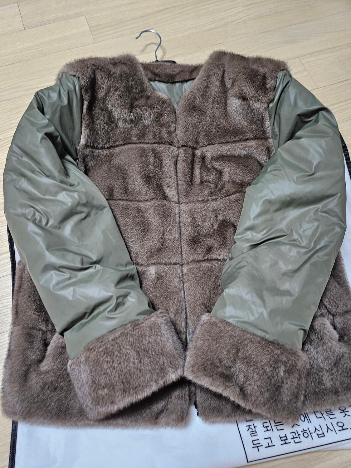 셀렙샵에디션의 FAUX밍크 헝가리구스다운 카키 상품이미지5