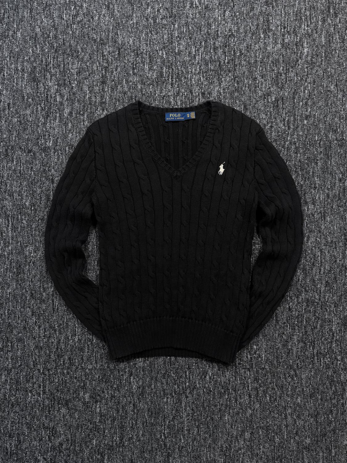 폴로 브이넥 블랙 꽈배기 니트 상품이미지3