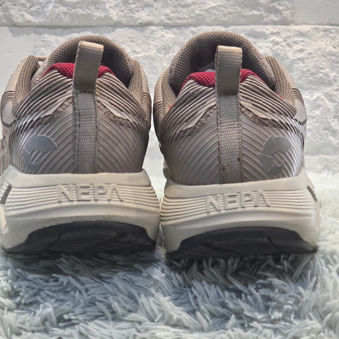 7q-26:네파 ALIFE 러닝화 베이지 레드 (250mm) 상품이미지3