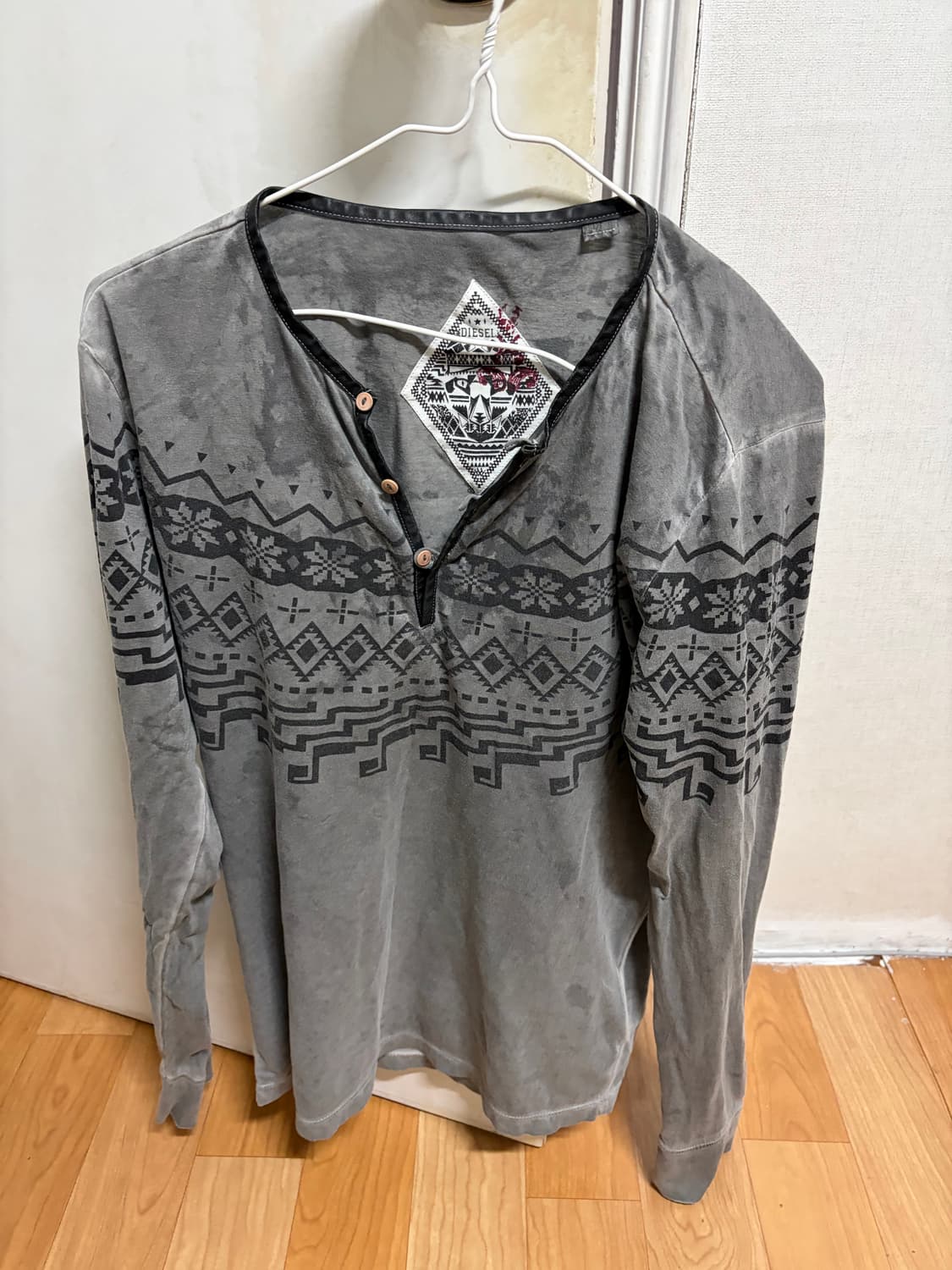 DIESEL 헨리넥 워시드 롱슬리브 티셔츠 상품이미지1