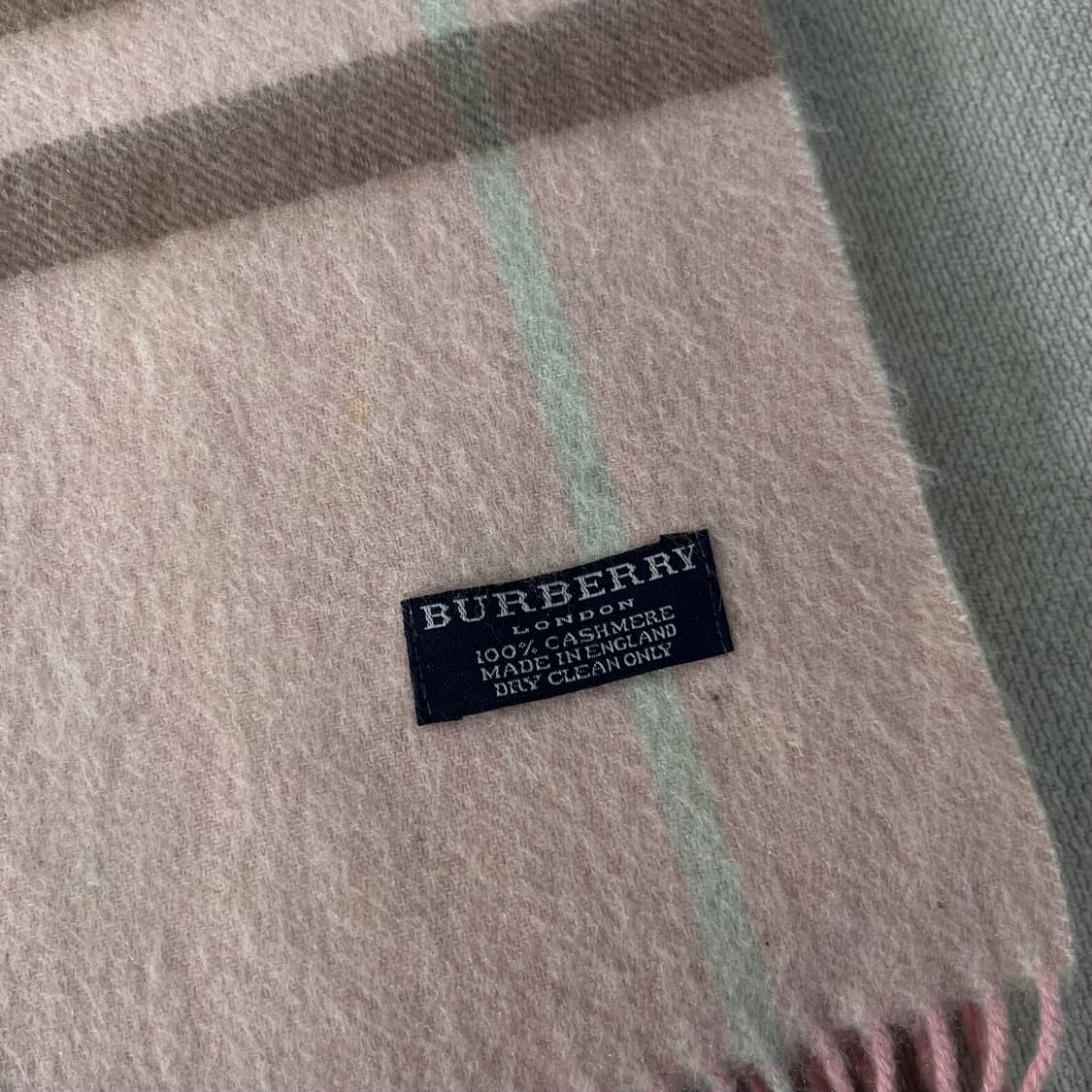 버버리 노바체크 캐시미어 핑크 머플러 상품이미지3