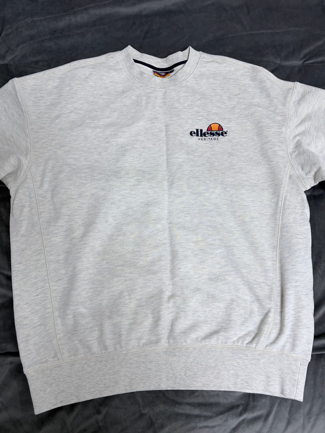 비바스튜디오 맨투맨 L + 엘레쎄 맨투맨 상품이미지5