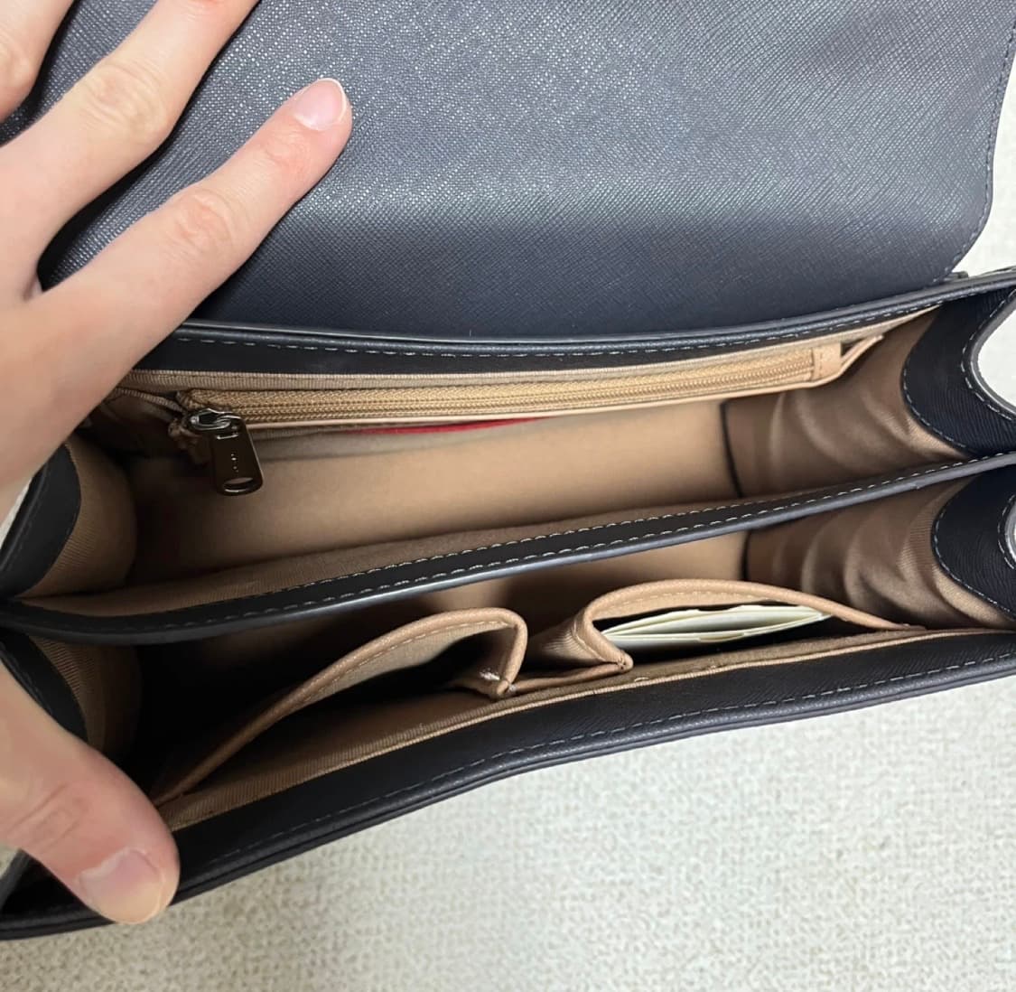 러브캣 크로스백 정품 그레이(보증서 O) 상품이미지2