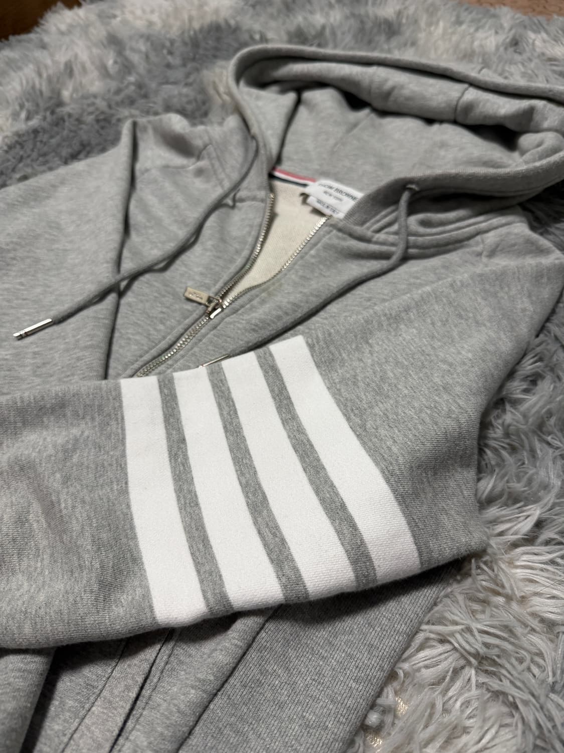 톰브라운 사선완장 후드집업 그레이 {size 1} 상품이미지3