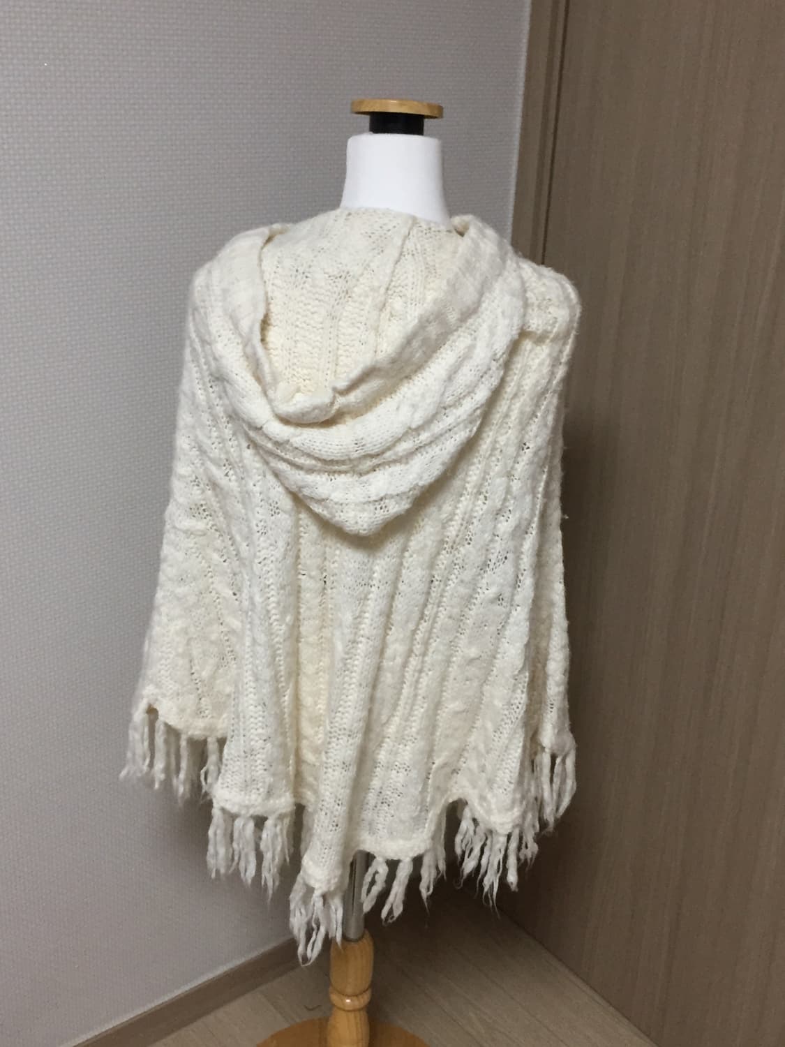 빈티지 모리걸 사와코 아이보리 폼폼이 케이프 상품이미지2