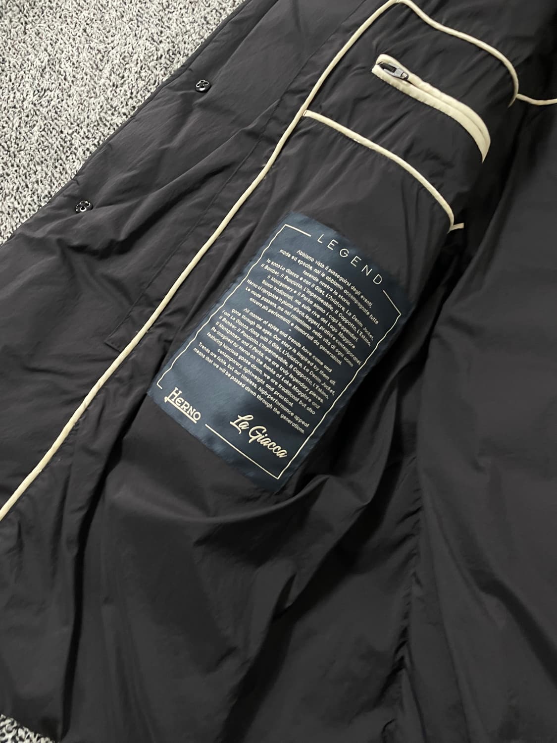 빈티지9. 에르노 Herno 라 자카 레전드 경량 패딩 점퍼 자켓 상품이미지4