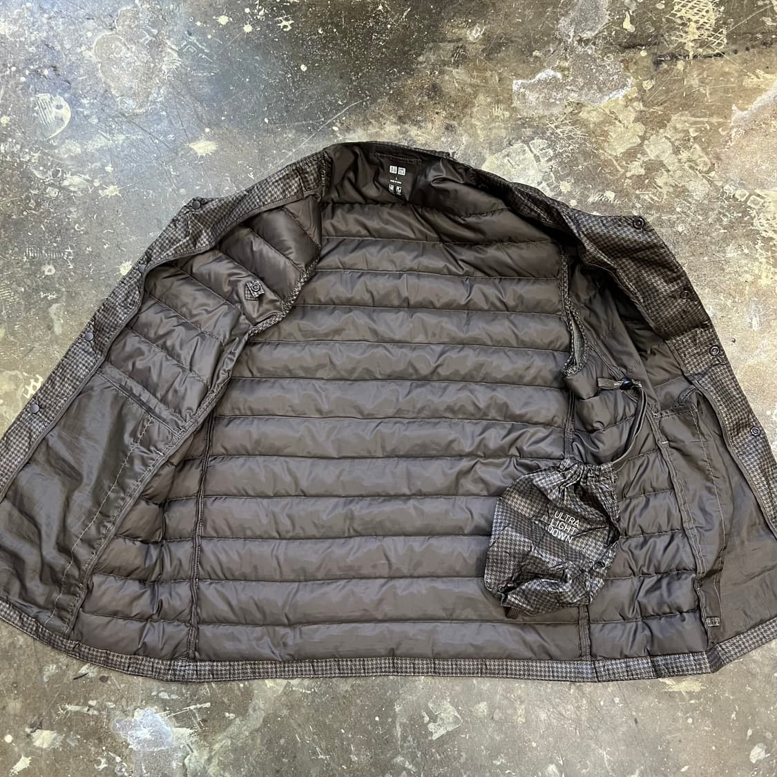 L) 유니클로 체크패턴 울트라라이트 다운 패딩조끼 경량 패딩조끼 상품이미지5