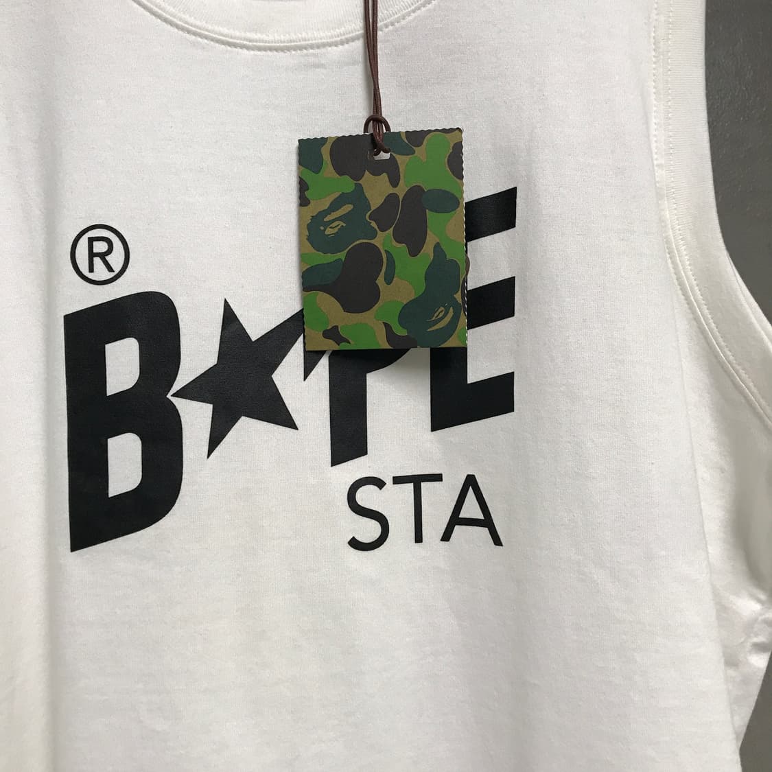 베이프 화이트 슬리브리스 새상품 2XL 상품이미지4