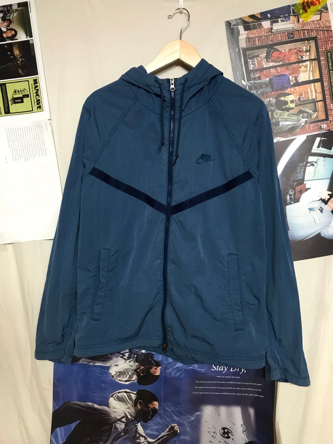 나이키 풀집업 윈드러너 바람막이 스톤맛 L 상품이미지2