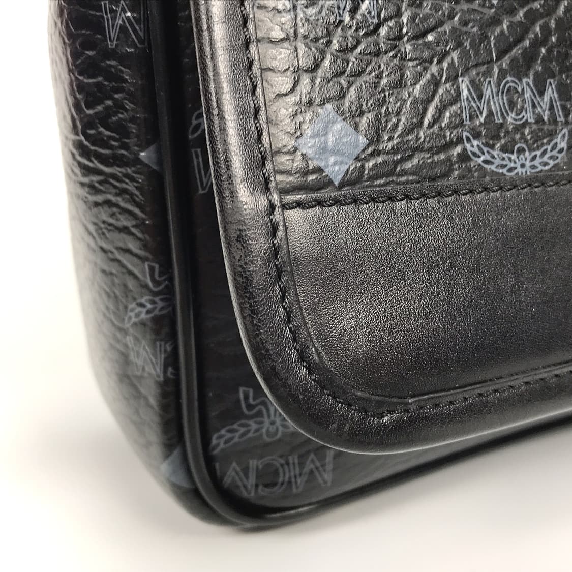 MCM 엠씨엠 남성 크로스백 가방 상품이미지6