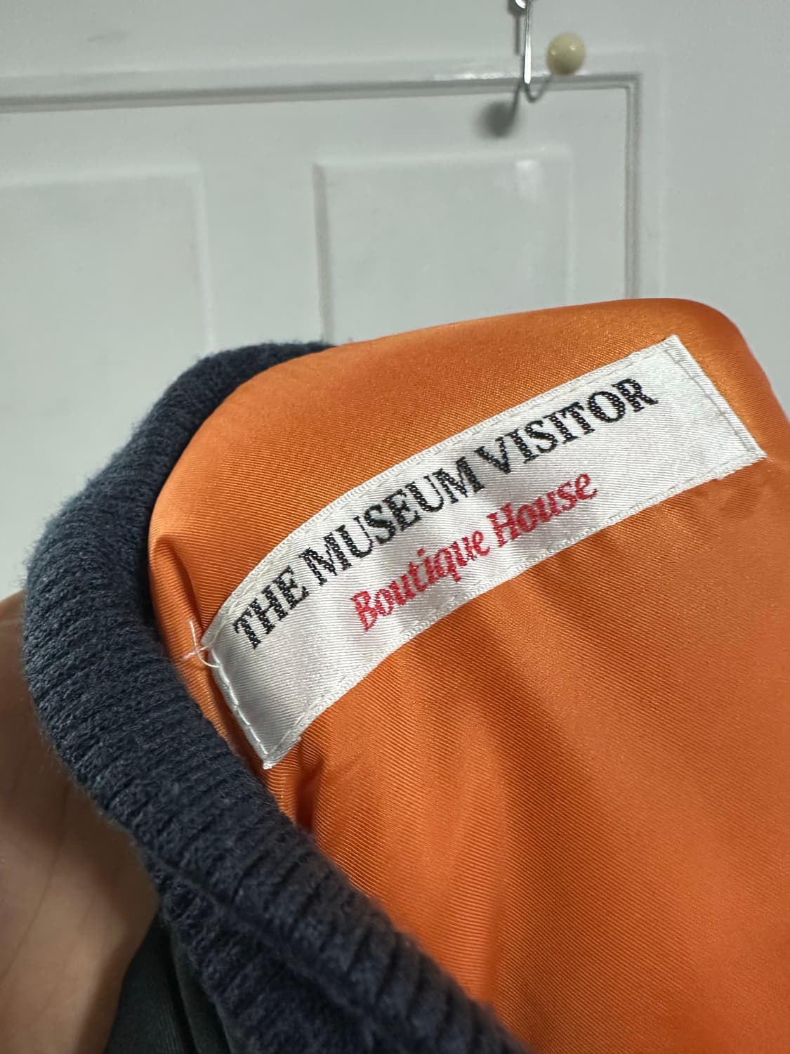 더뮤지엄비지터 플라워쿤스트 MA-1 상품이미지3