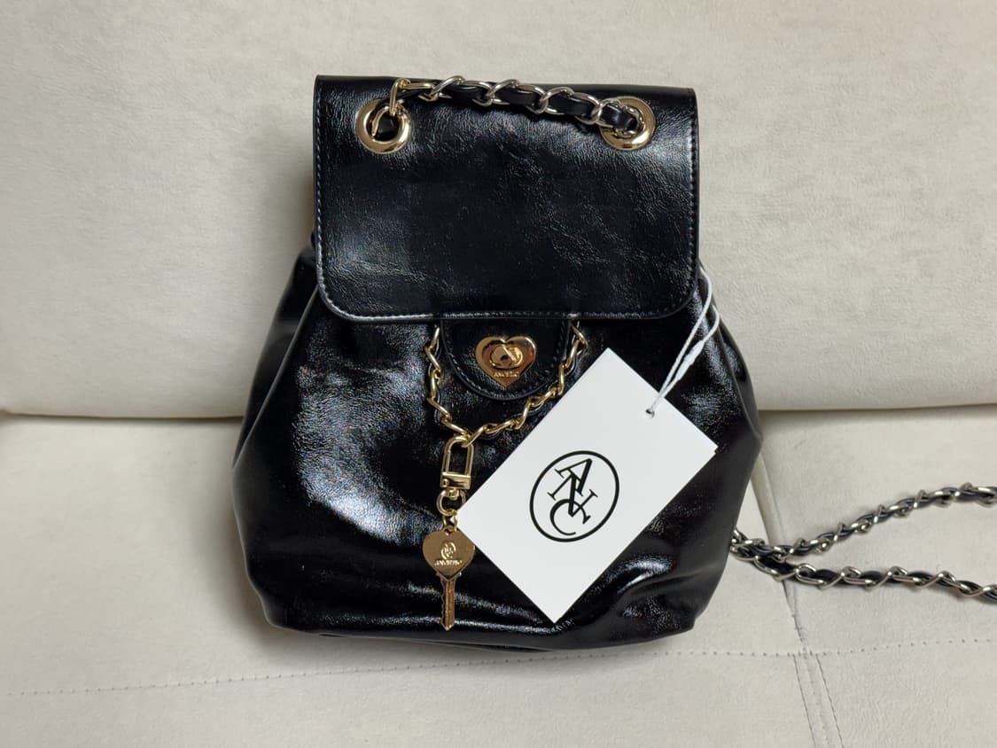 (새상품)한정판! 아노에틱 하트 클래식 백팩 위드 키링 블랙 상품이미지9