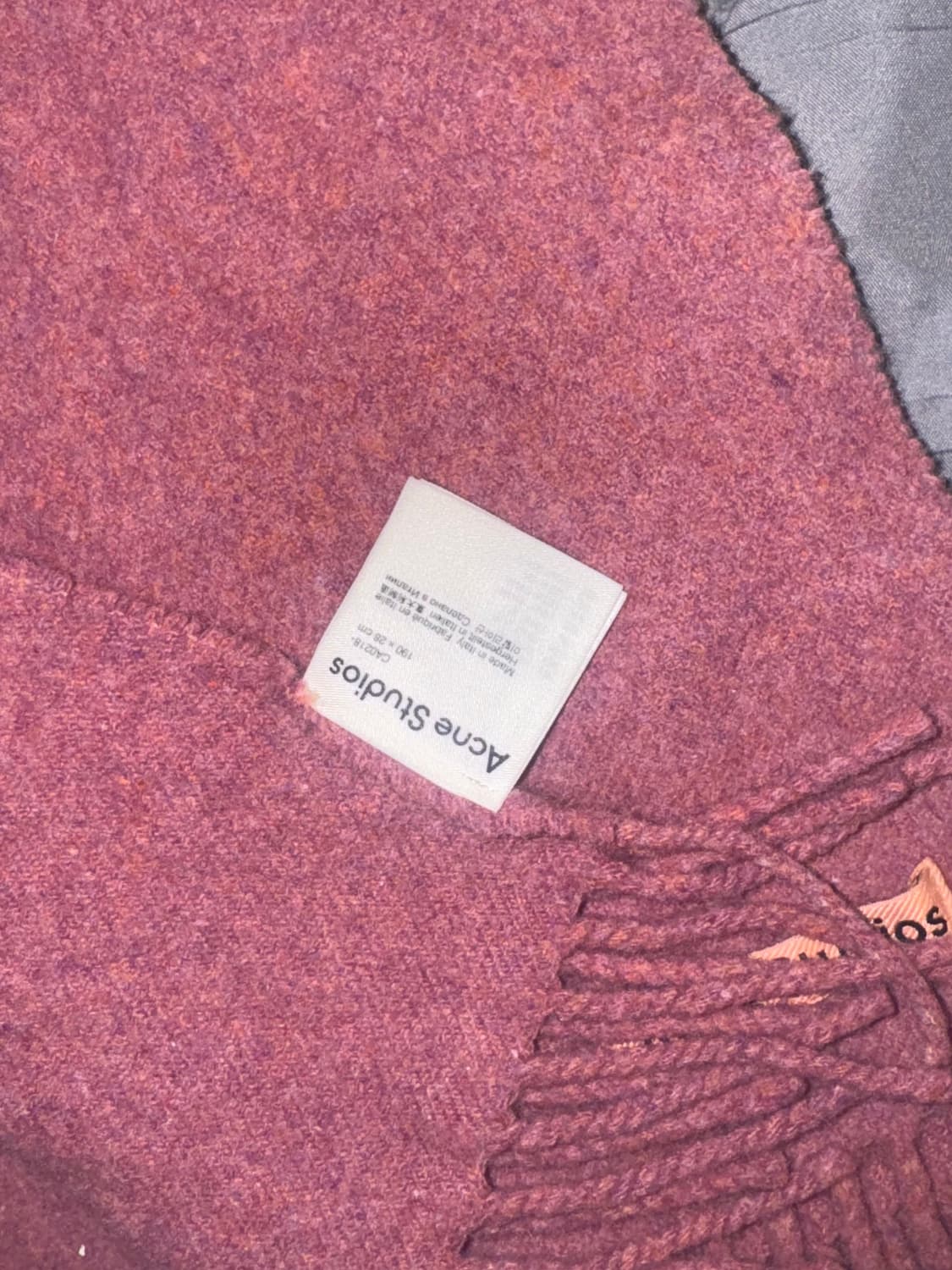 아크네스튜디오 머플러 상품이미지2