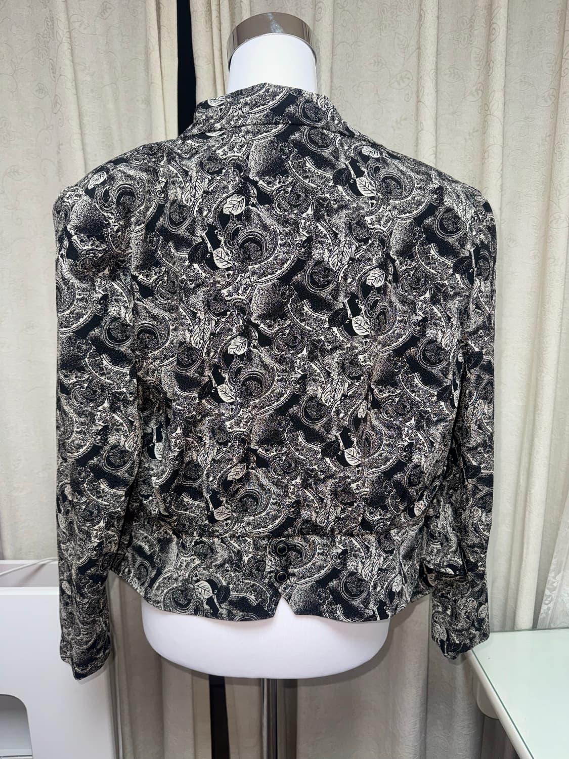 Black rose semi crop jacket 상품이미지3