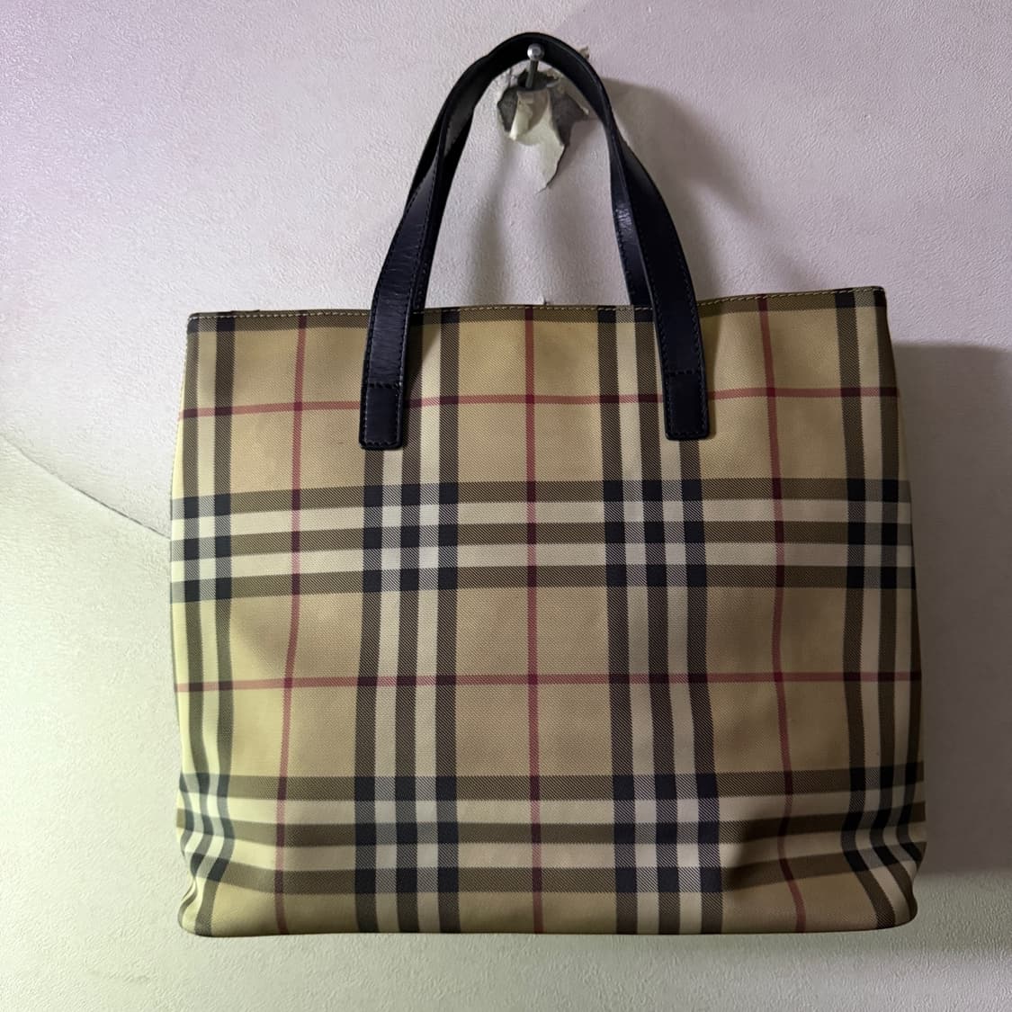 버버리 노바체크 PVC 토트백 상품이미지2