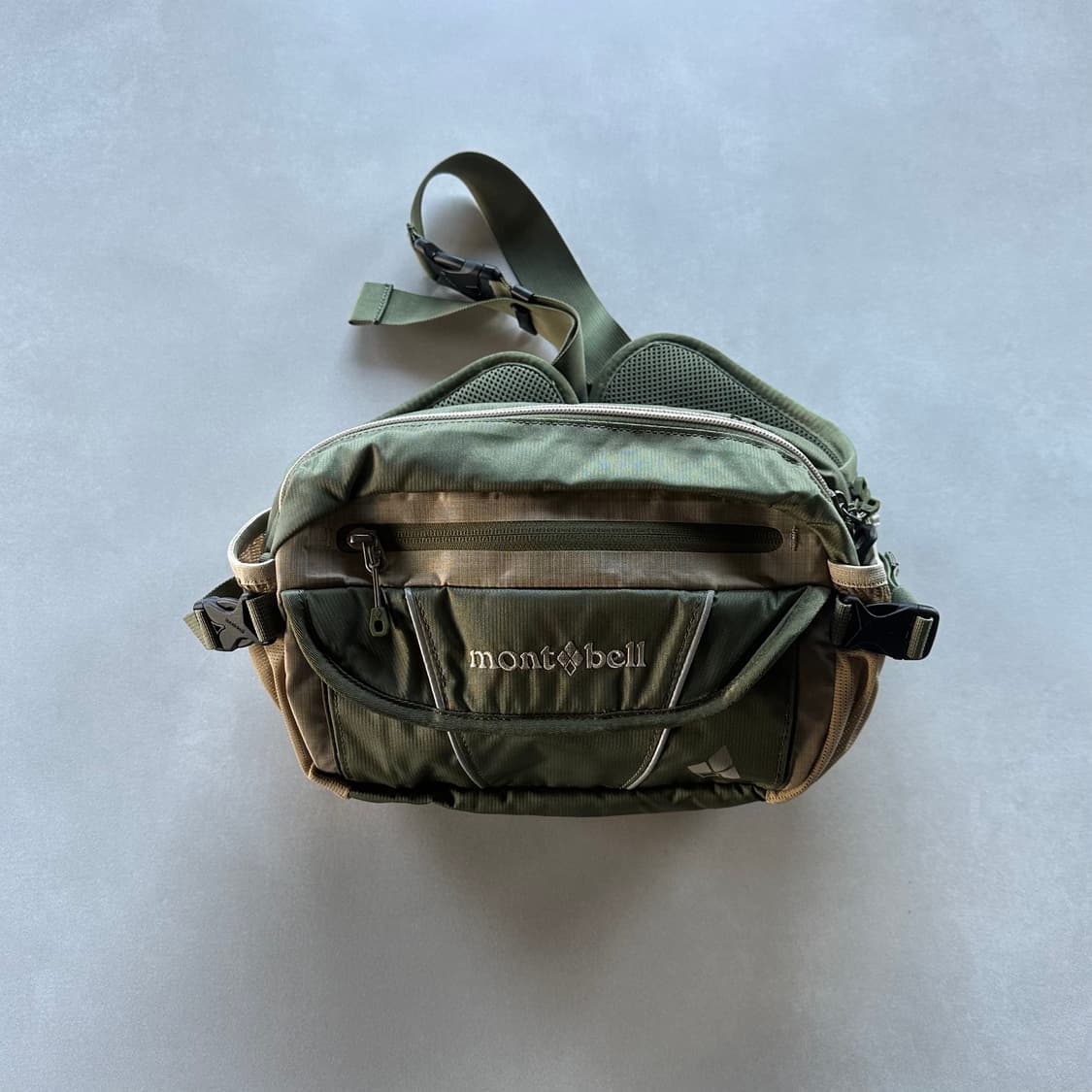 몽벨 mont-bell BAUM 바움 힙색 다크 카키 상품이미지2