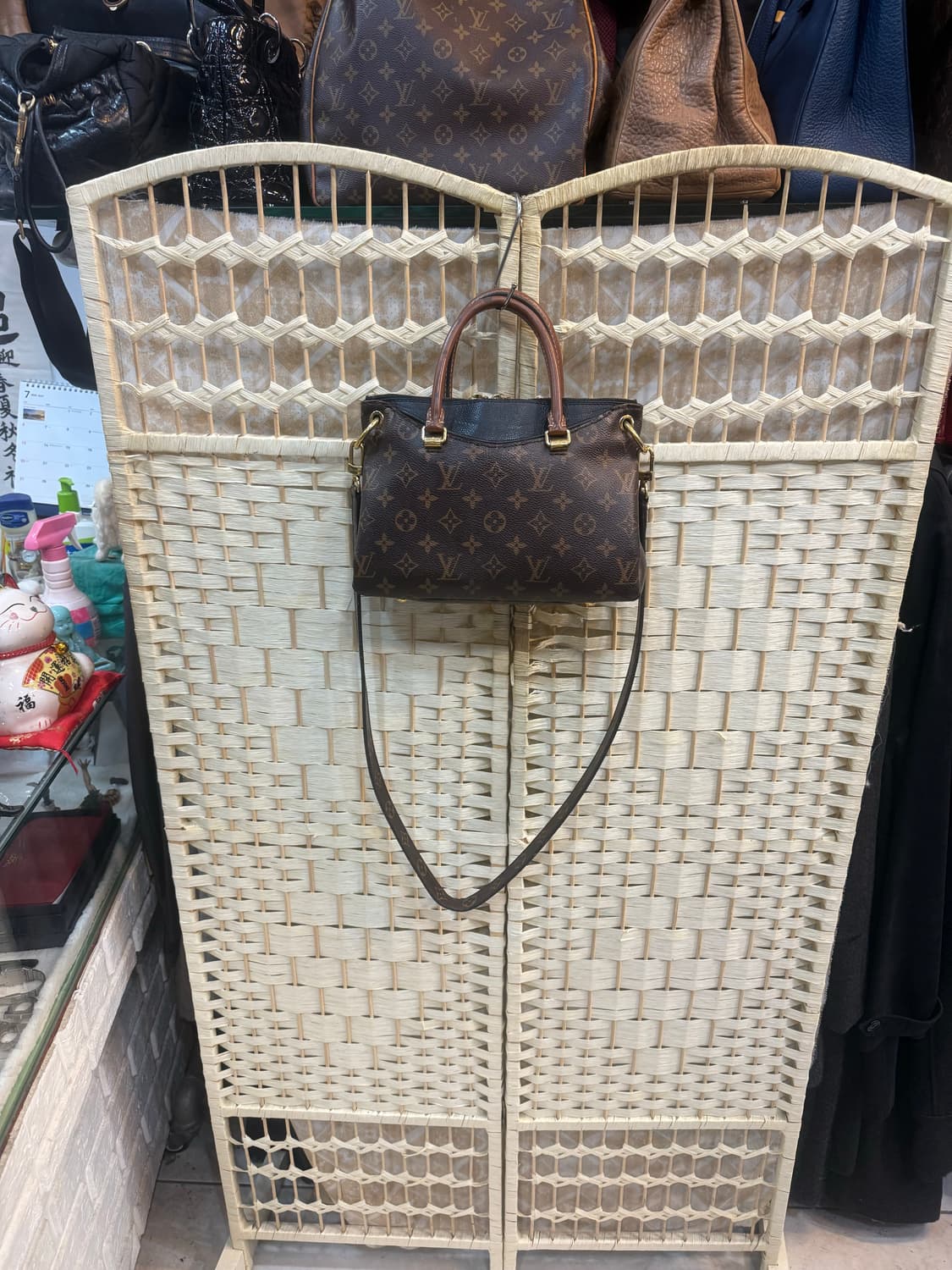 정품 루이비통 팔라스 MM 팝니다 상품이미지1