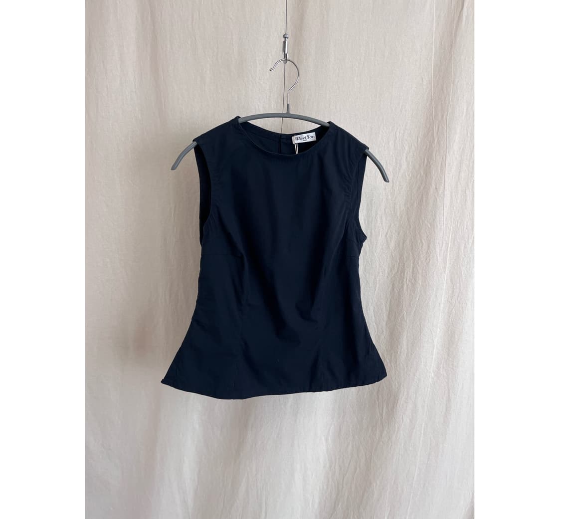 Revillon_ Sleeveless Blouse (Italy) 상품이미지1