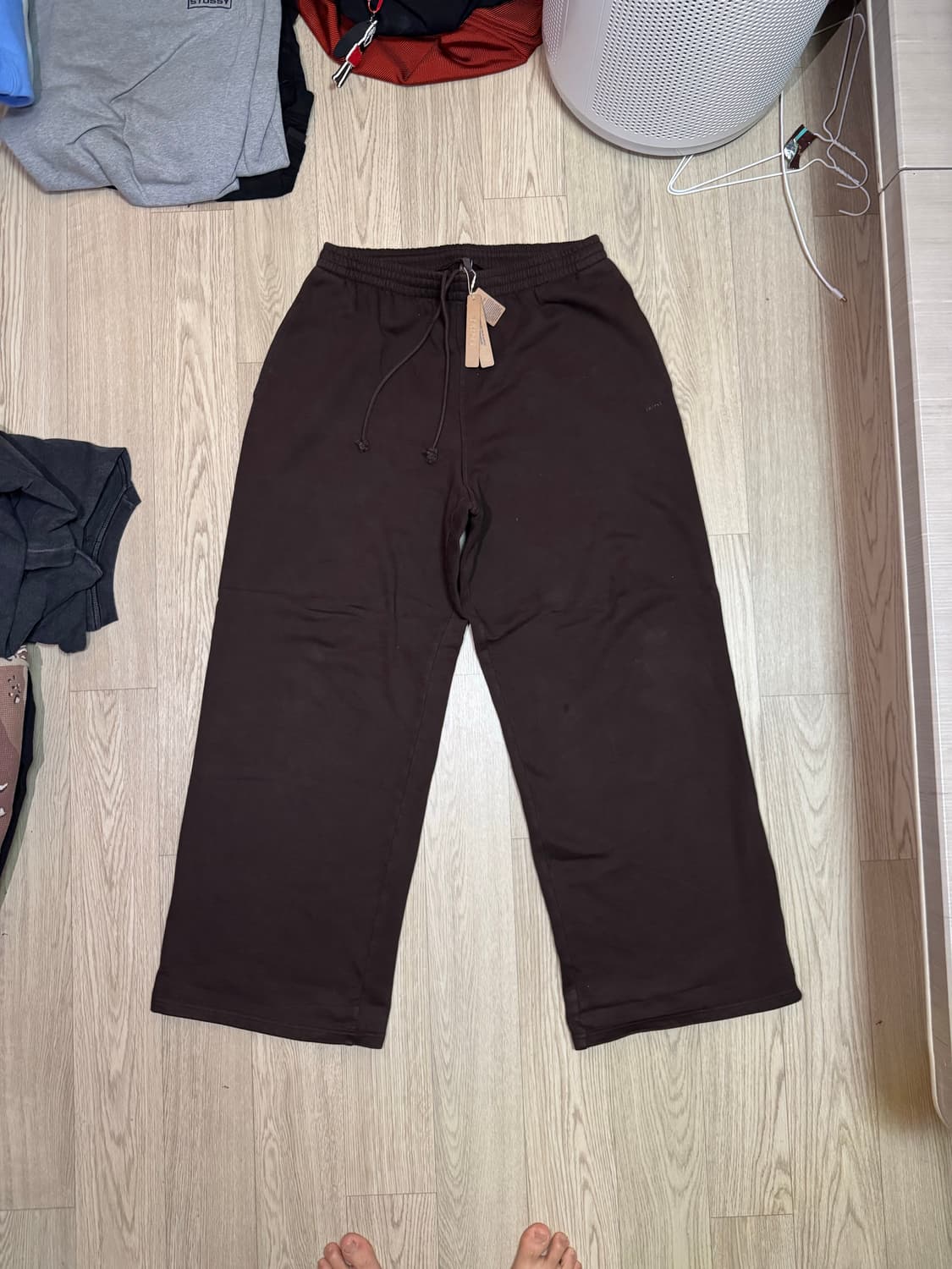 SKIMS 스킴스 보이프렌드 스웻팬츠 브라운 상품이미지1