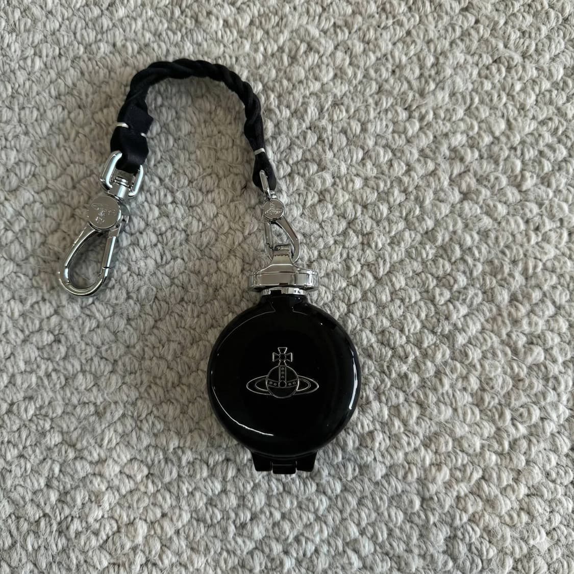 비비안웨스트우드 휴대용 재떨이 블랙 상품이미지1