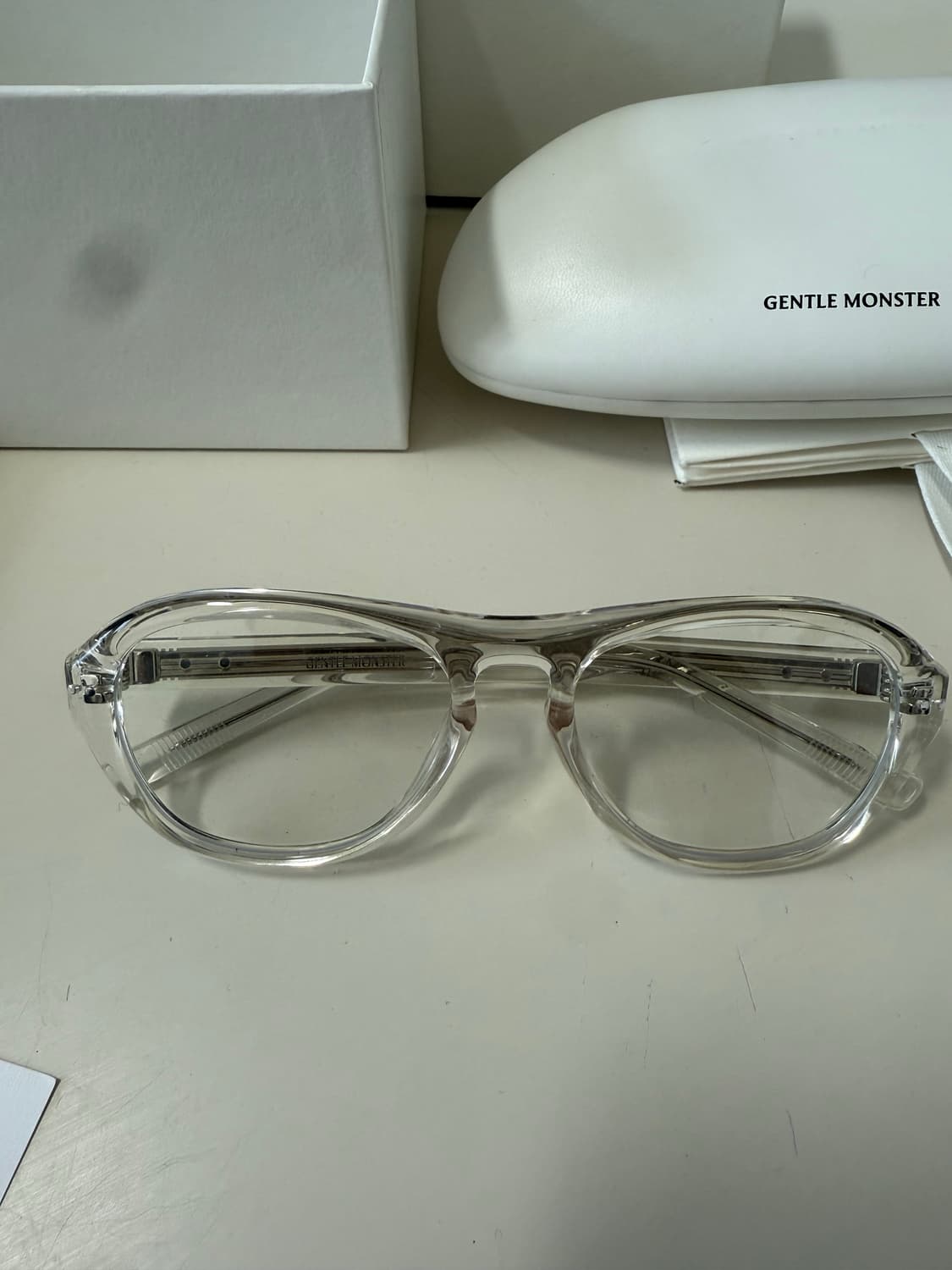 젠틀몬스터 오아 OAA 투명테 상품이미지6