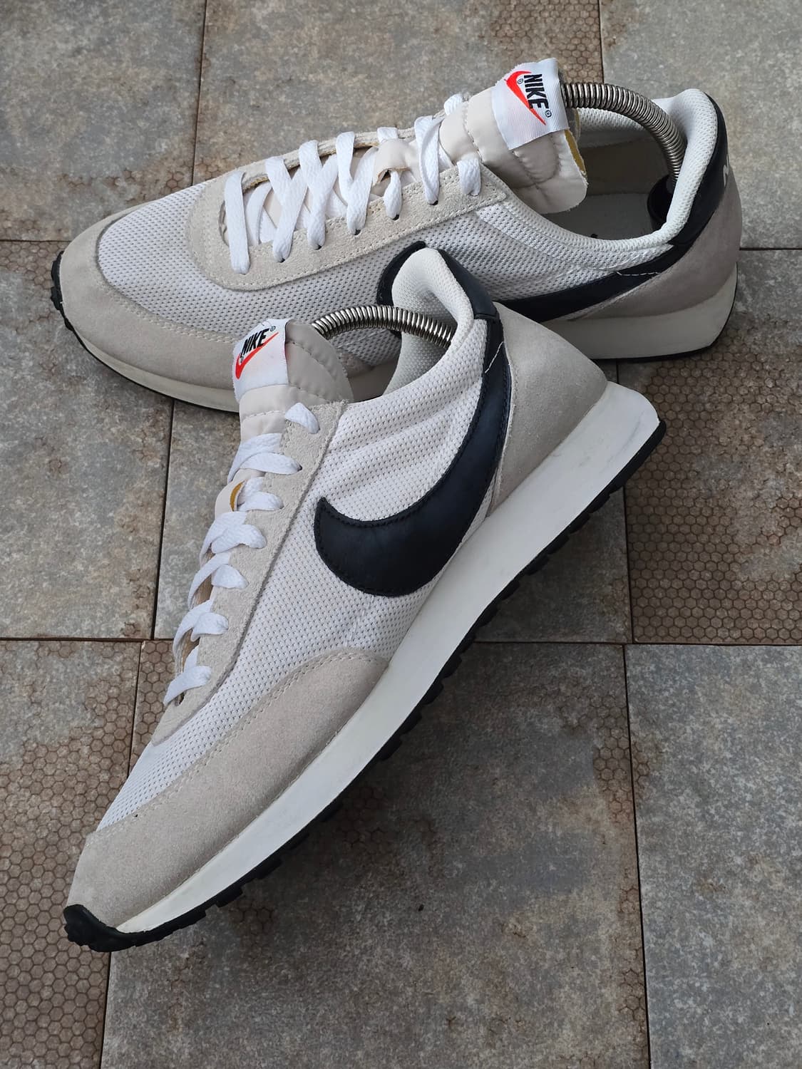 (285)나이키 에어 테일윈드 79 흰검  상품이미지6