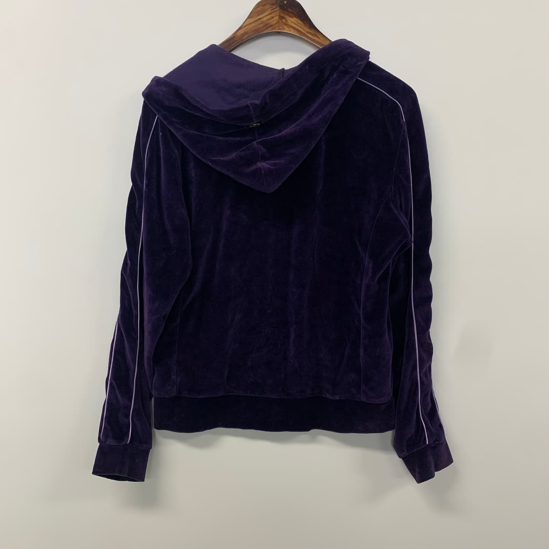 엘레쎄 자수로고 벨루어 벨벳 후드집업 상품이미지3