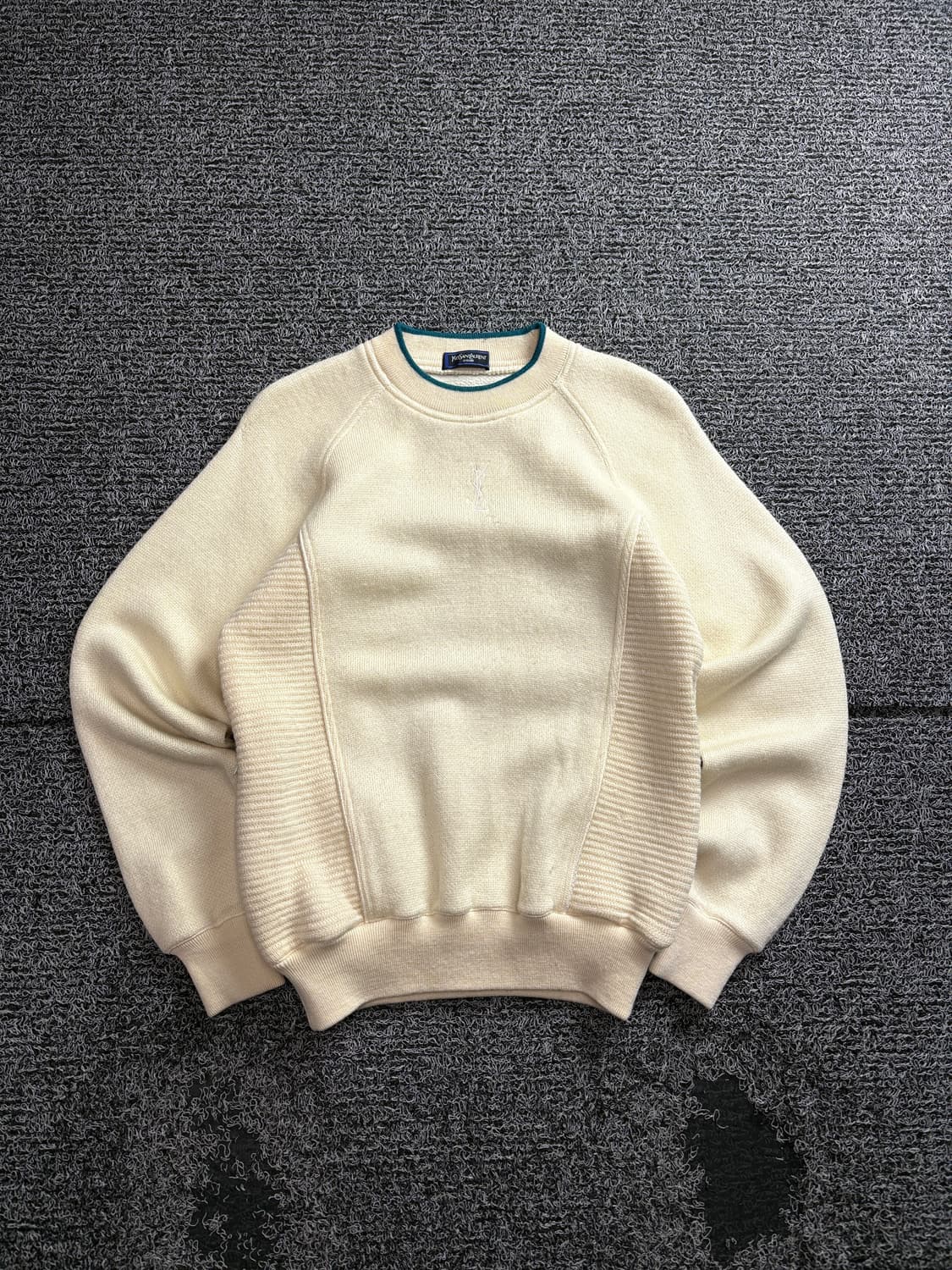 90s 일판 YSL 입생로랑 머슬핏 크루넥 니트 3269 상품이미지2