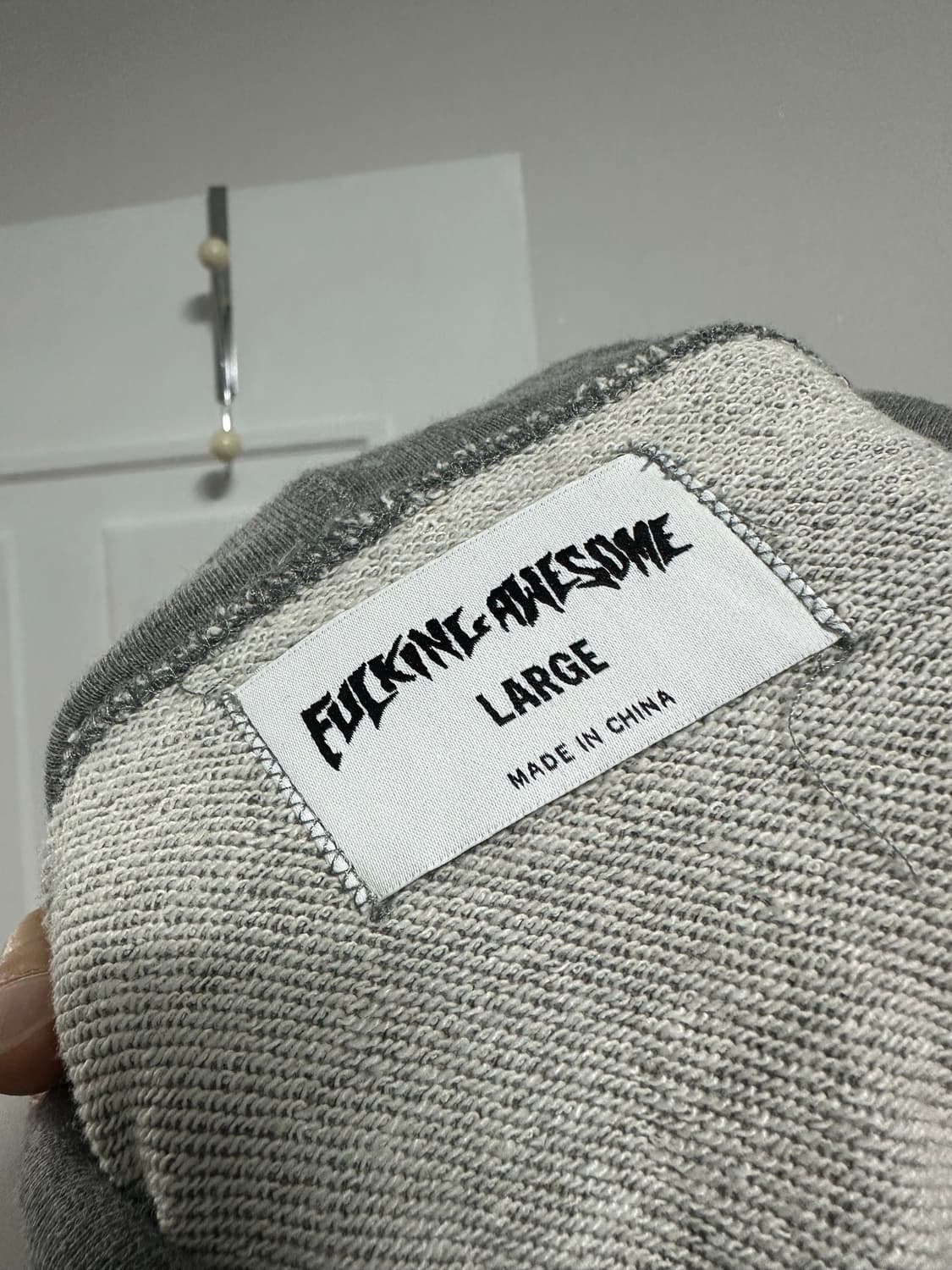 퍼킹어썸 로고 후드티 상품이미지3