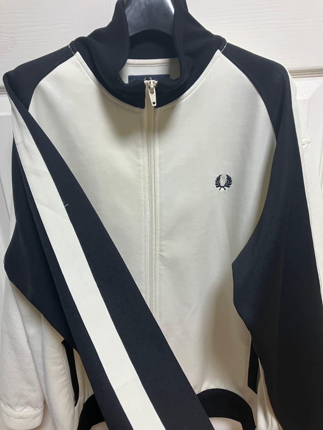 Beams 빔즈x프레드페리 트랙자켓 L사이즈 상품이미지2