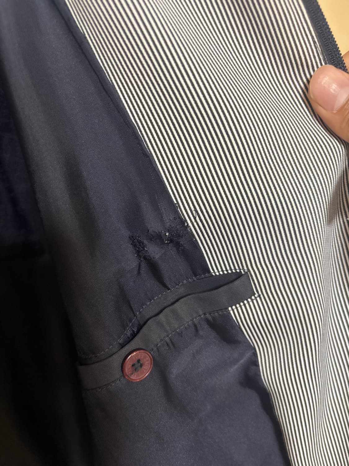 YSL 생로랑 나일론 자켓 상품이미지4