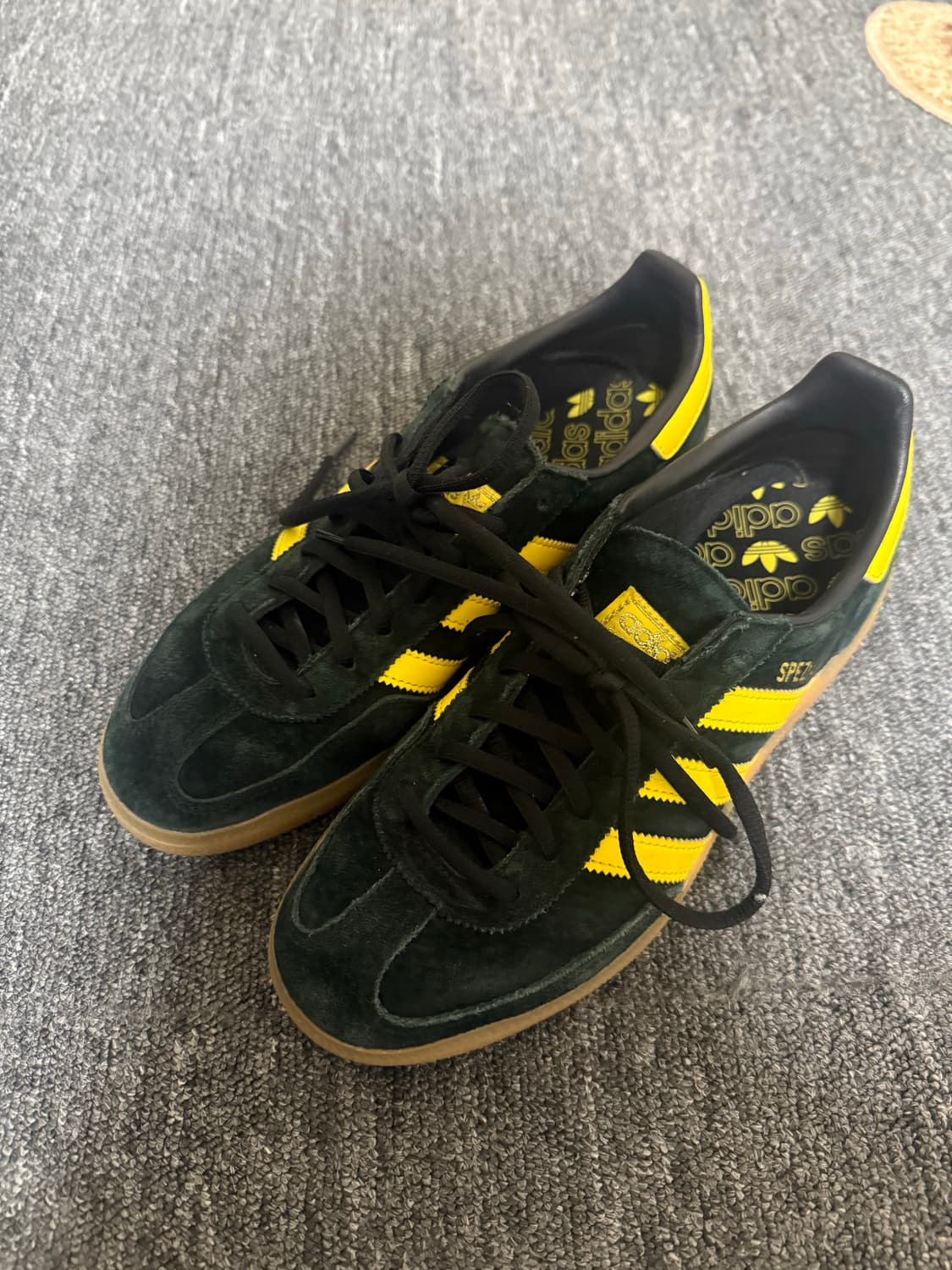 아디다스 스페지알 핸드볼 코어 블랙 옐로우 250 상품이미지2