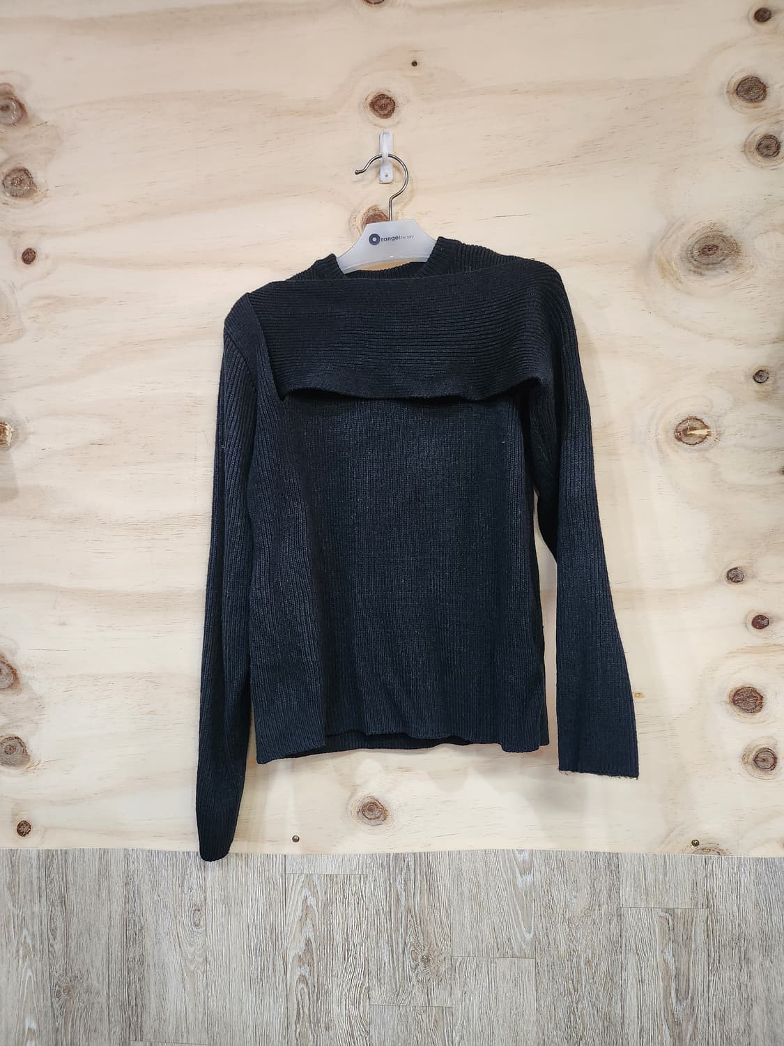 648) 여성 어깨트임 니트 상품이미지1