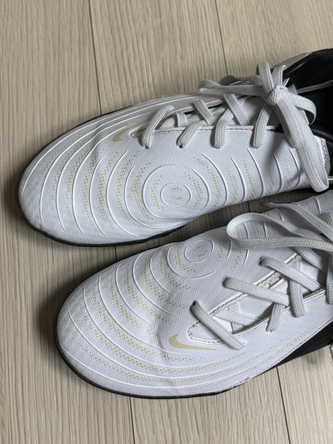 나이키 풋살화 260 | 나이키 팬텀 루나 2 아카데미 TF 화이트 상품이미지3