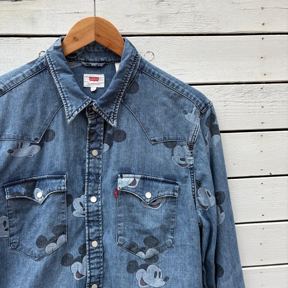 Levi’s x Disney 리바이스 디즈니 미키마우스 데님 셔츠 상품이미지3