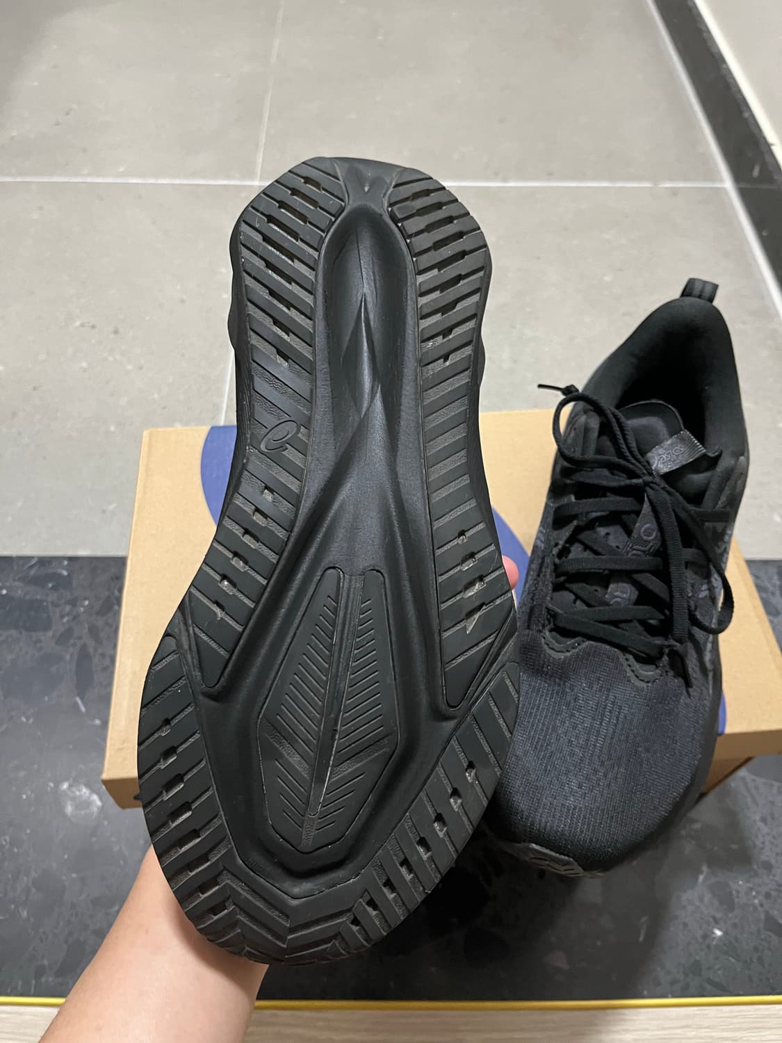 [270]아식스 노바블라스트 5 블랙 캐리어 그레이 상품이미지5