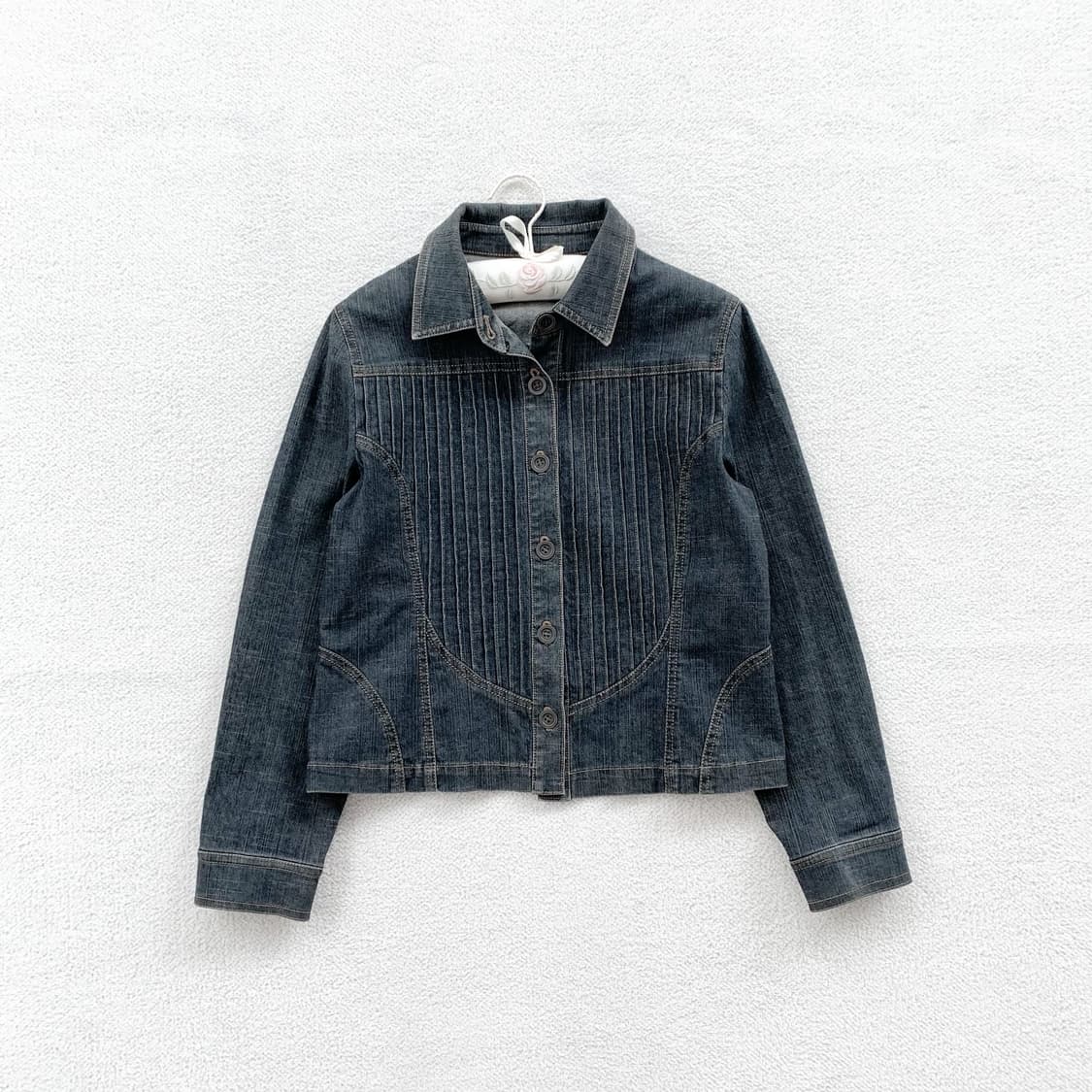 빈티지워싱 핀턱 데님자켓 상품이미지1