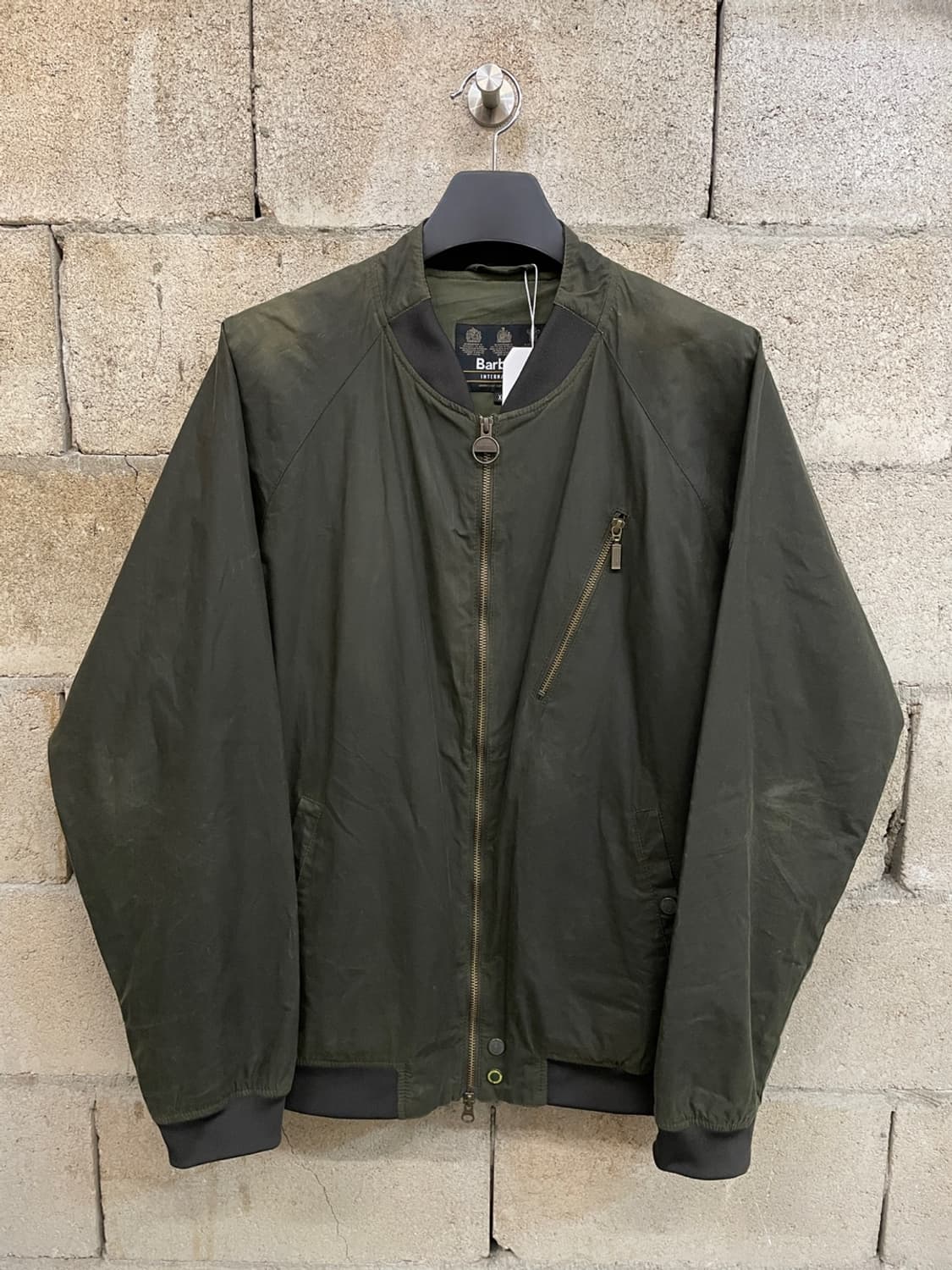 바버 인터내셔널 글렌데일 왁스 봄버 자켓 상품이미지1