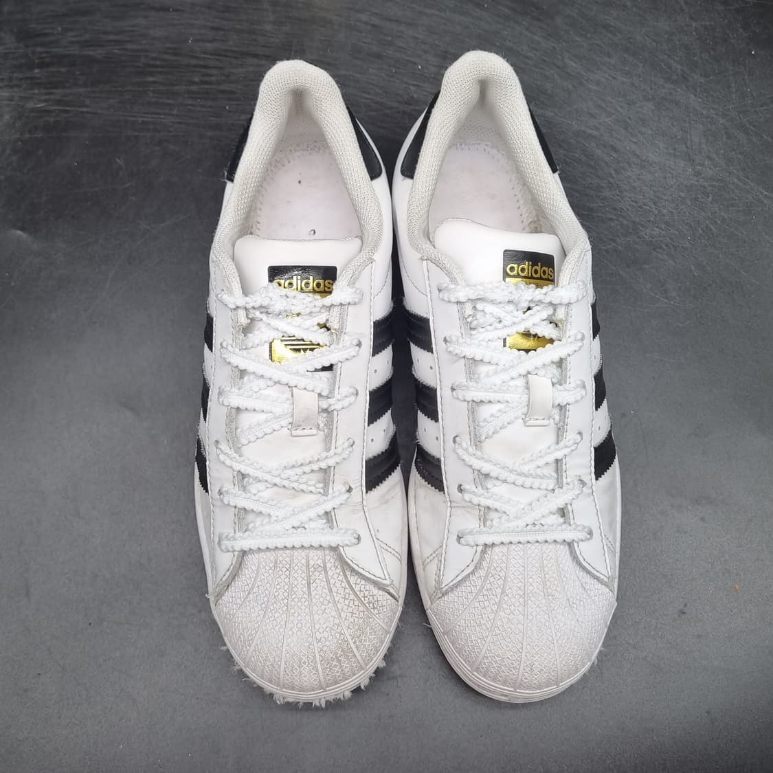 아디다스 슈퍼스타 흰검 스니커즈245 상품이미지2