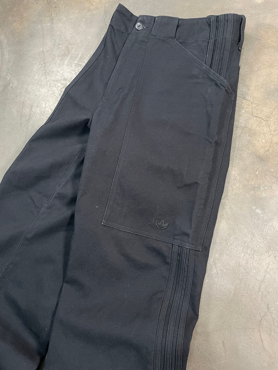 아디다스 프리미엄 에센셜 데님 카펜터 팬츠 상품이미지2