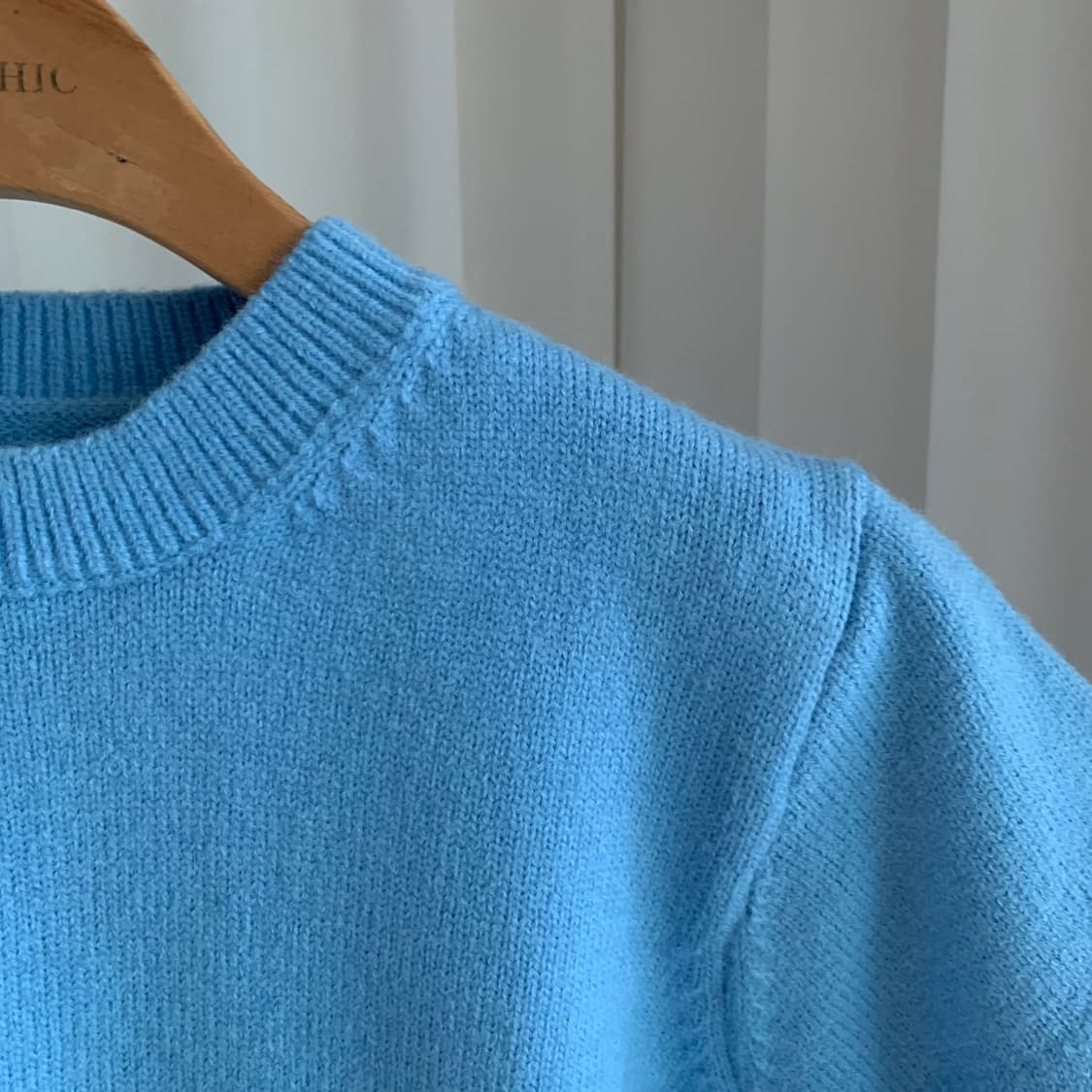 스카이블루 세미크롭 퍼프소매 반팔니트 상품이미지3