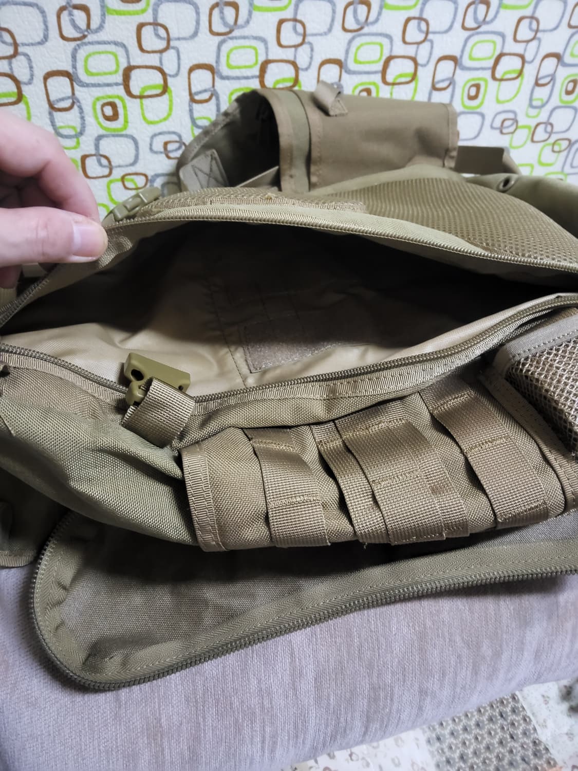 프리솔져 24시 슬링백 카키색  상품이미지7