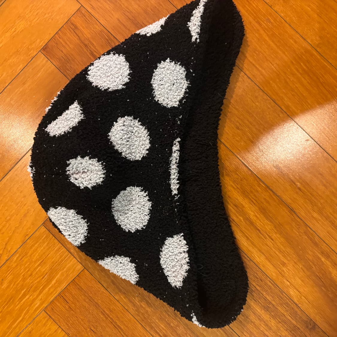 나이스고스트클럽 리버시블 도트 이어캡 비니 상품이미지5